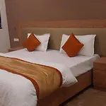 Greenwood Hotel