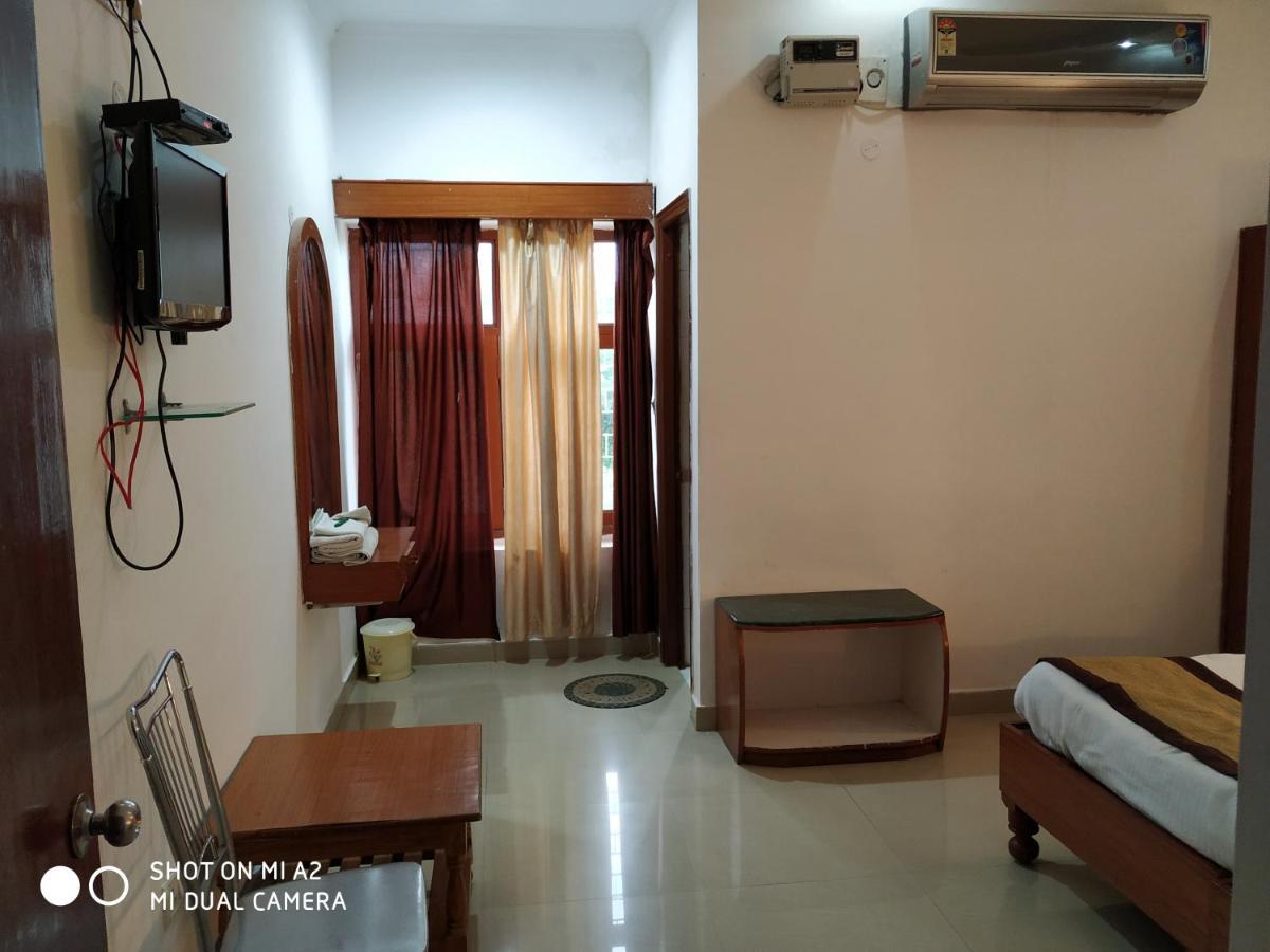 Euro Star Hotel 3*