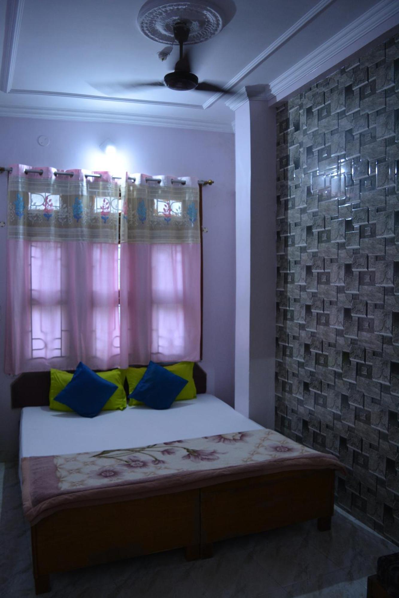 Shivshakti Hostel Khajuraho