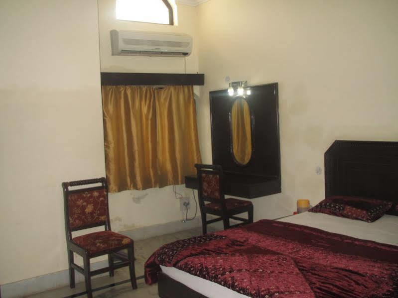 Nirvana Hotel 2*
