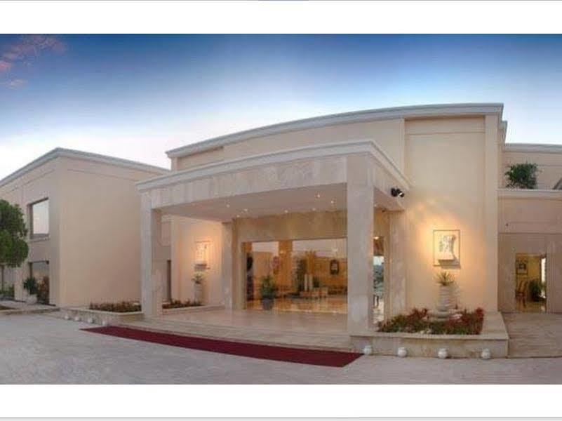 The Lalit Traveller 5*